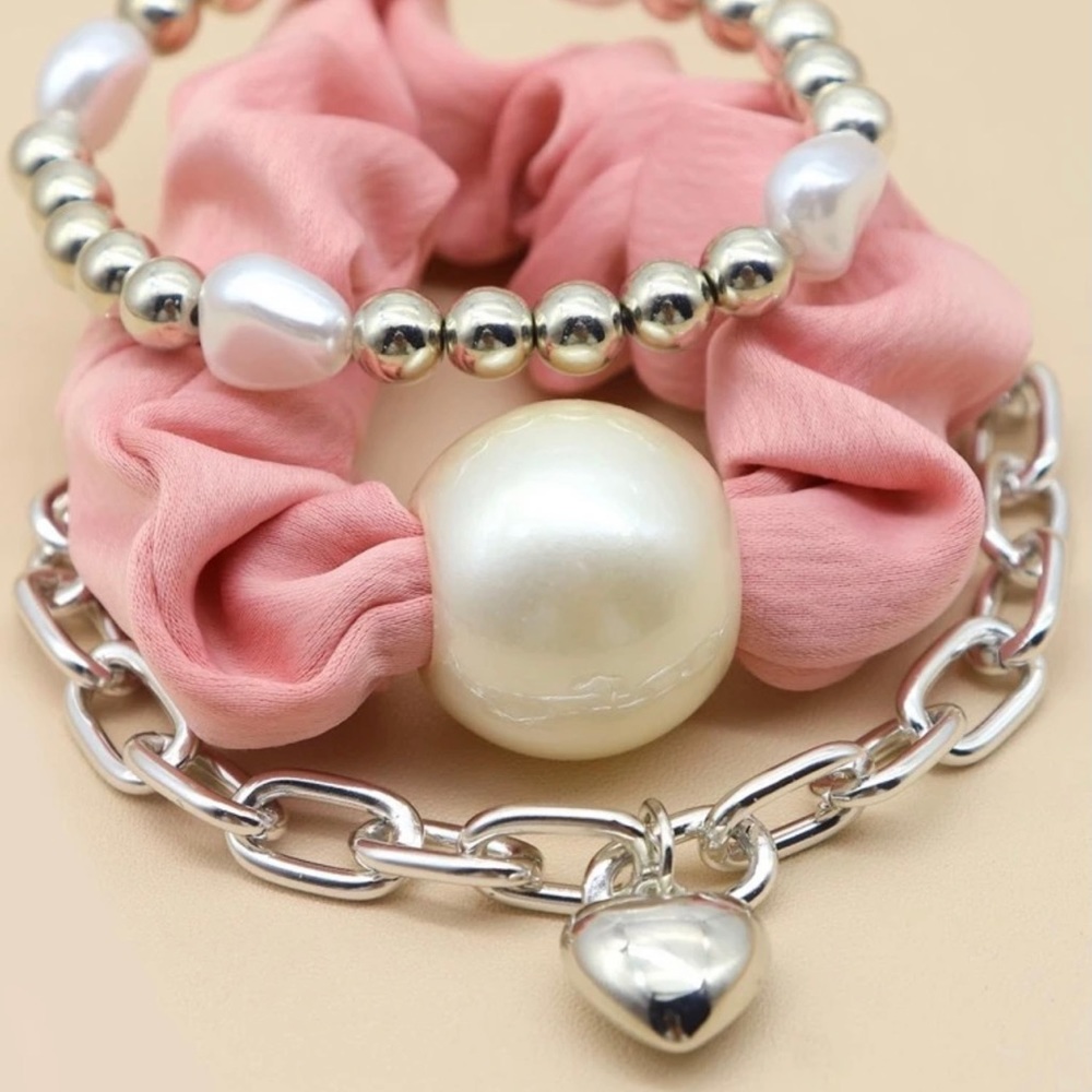 Pinky heart decor bracelets